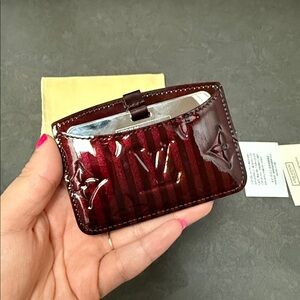 Louis Vuitton Vernis Amarante Vernis Mirror Card Holder Valentines Collection